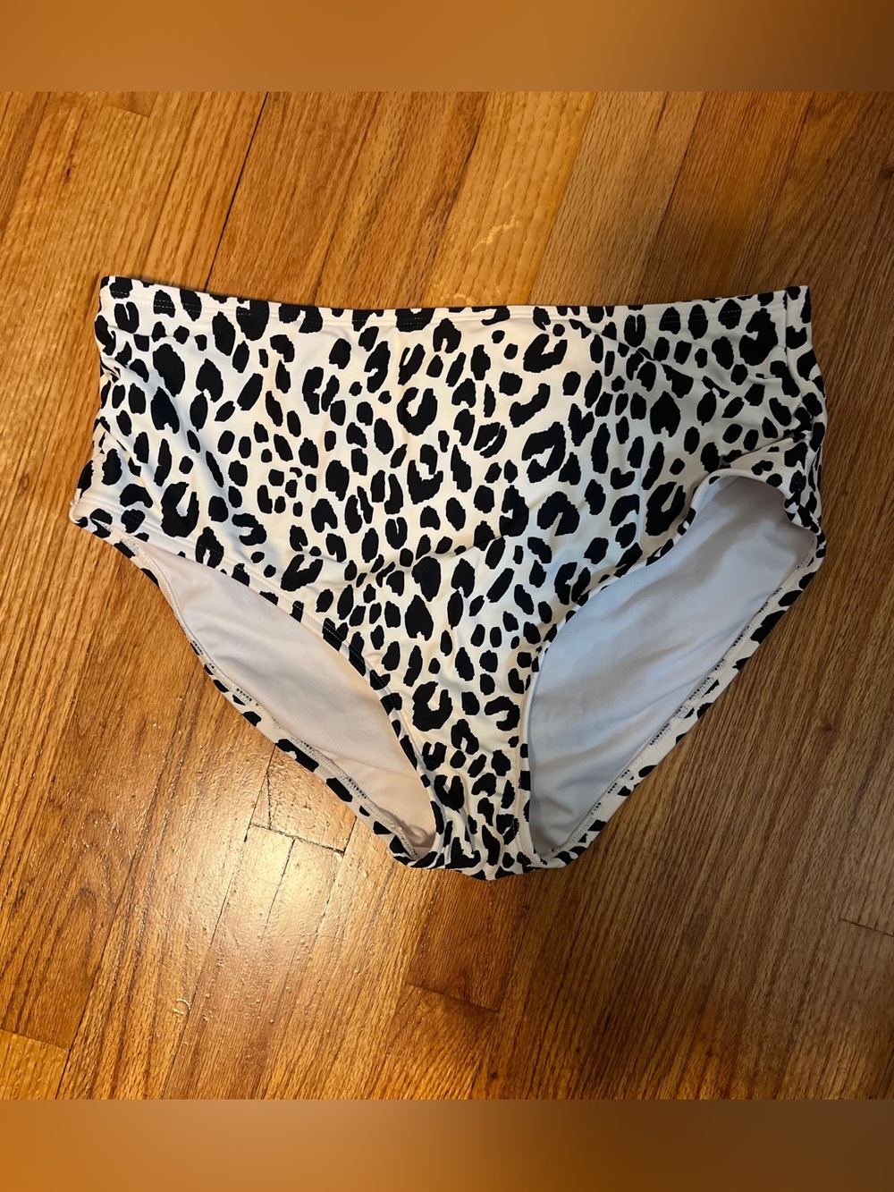 Kona Sol animal print bikini bottoms swim suit high waisted L cheetah leopard